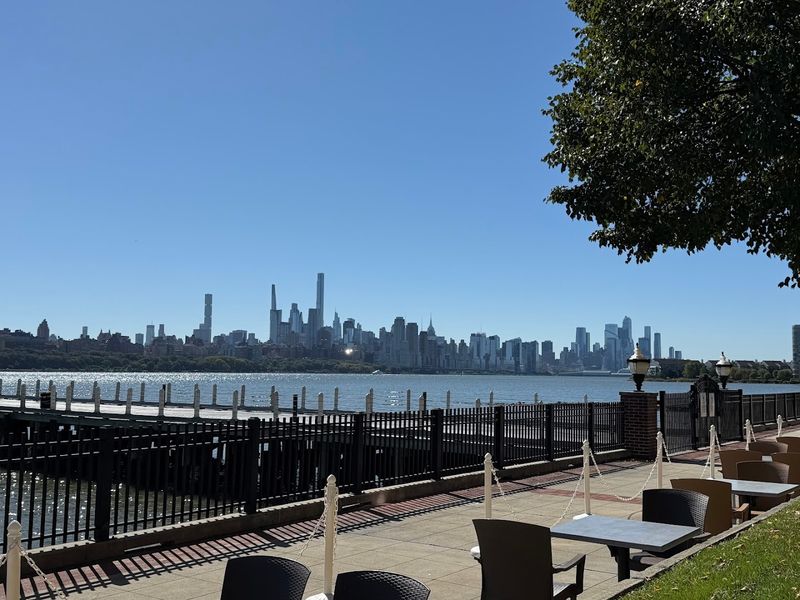 HAVEN Riverfront Restaurant and Bar - Edgewater