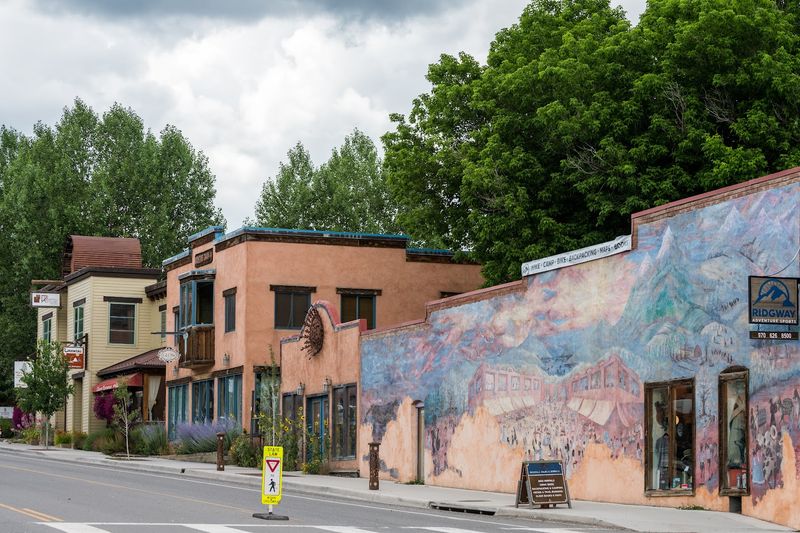 Art That Prefers Surprise Over Formality