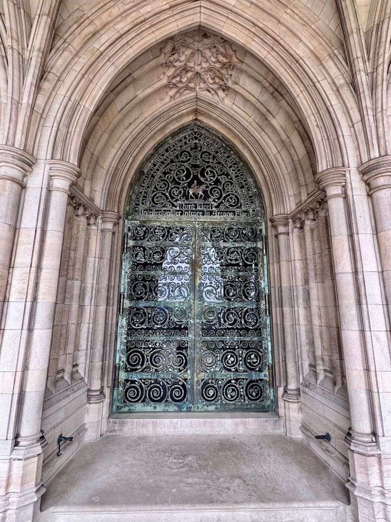 Handcrafted Gothic Details Worth Slowing Down For Handcrafted Gothic Details Worth Slowing Down For