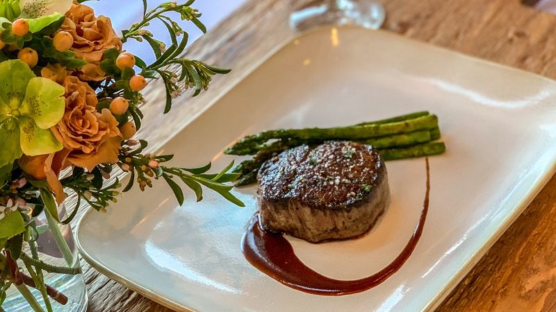 Hennen's — Chattanooga
