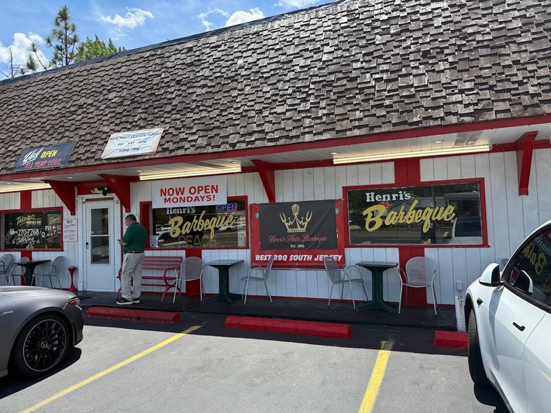 Henri’s Hotts Barbeque — Folsom Henri’s Hotts Barbeque — Folsom