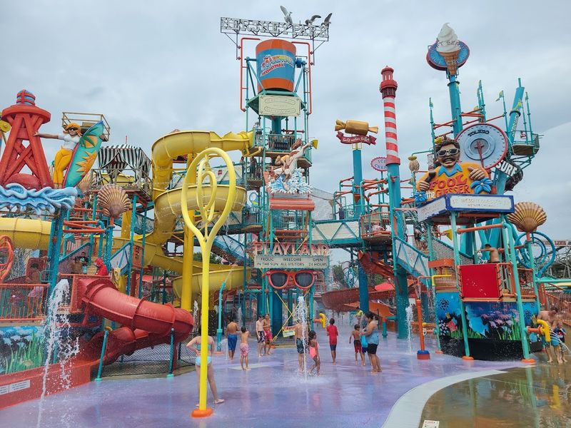 Hersheypark (The Boardwalk water park area) Hersheypark (The Boardwalk water park area)