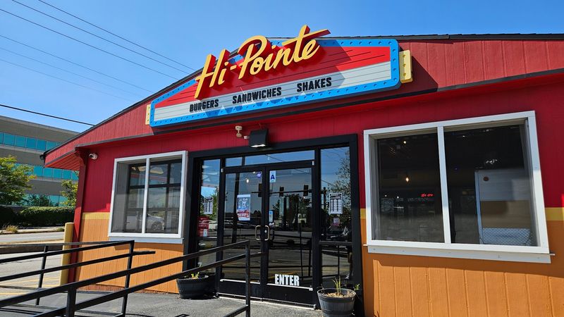 Hi-Pointe Drive-In (Kirkwood) Hi-Pointe Drive-In (Kirkwood)