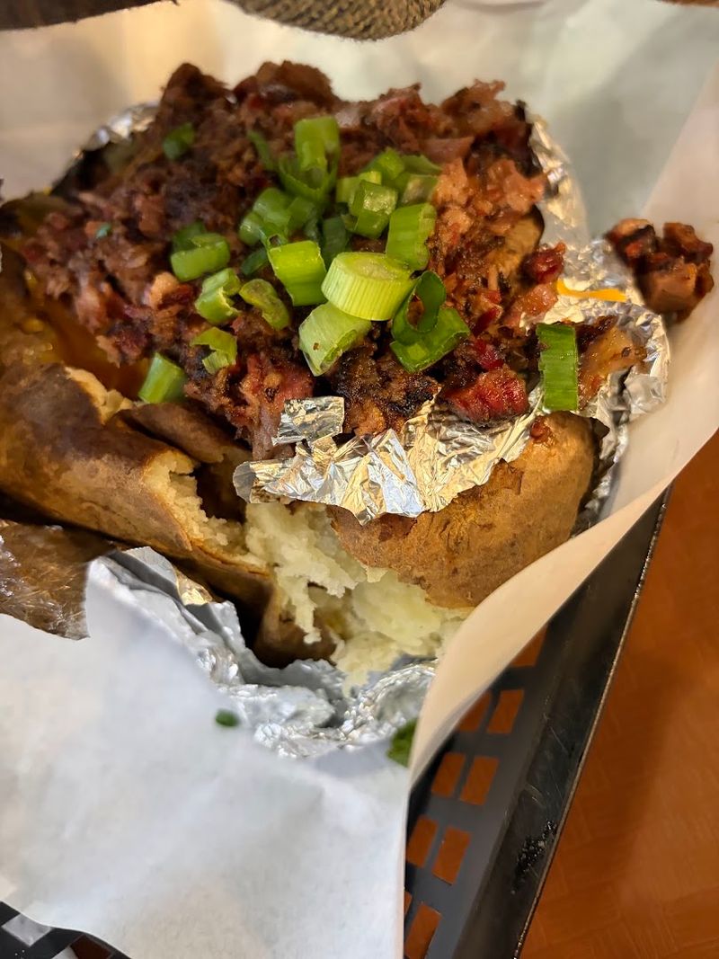 Hickory-Smoked Pulled Pork That Melts in Your Mouth Hickory-Smoked Pulled Pork That Melts in Your Mouth