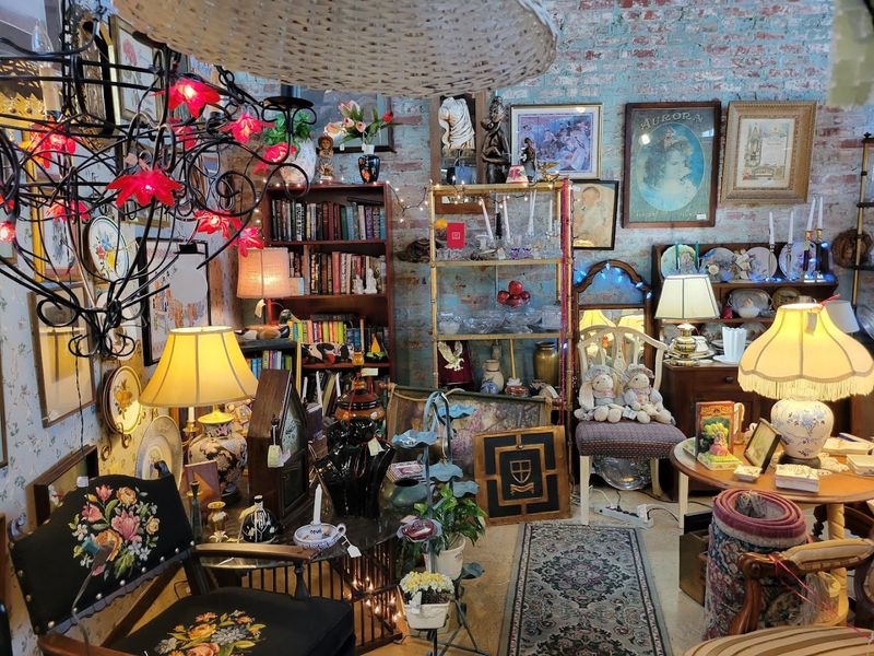 Historic Burlington Antiques and Art Emporium - Burlington