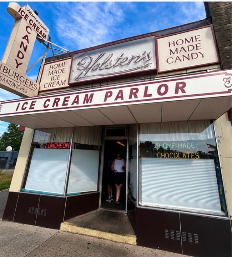 Holsten’s Brookdale Confectionery — Bloomfield Holsten’s Brookdale Confectionery — Bloomfield