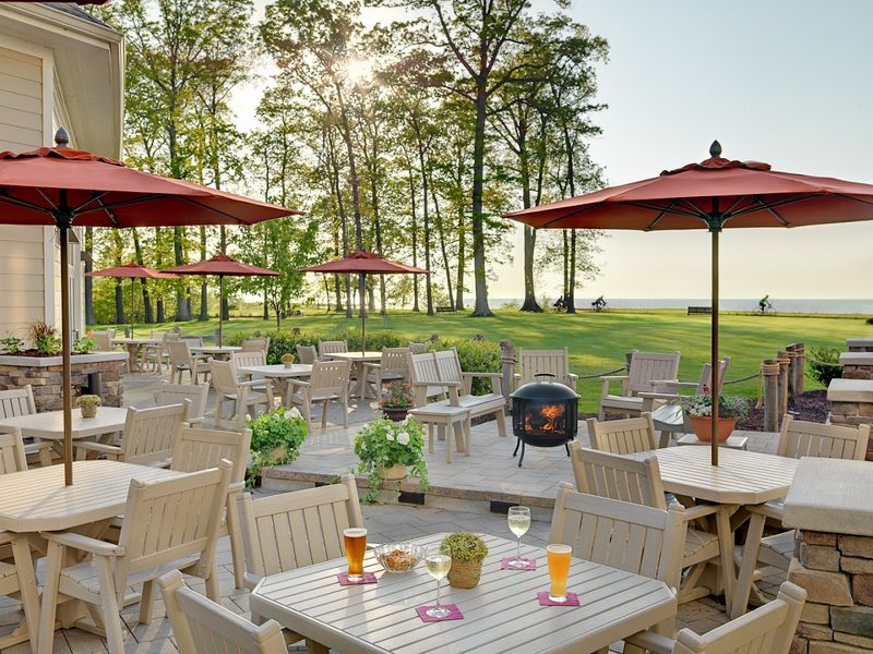 Horizons Restaurant & Lounge, Geneva-on-the-Lake Horizons Restaurant & Lounge, Geneva-on-the-Lake