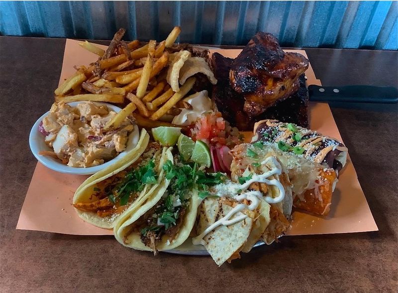 How Grub Hut Makes BBQ and Mexican Food Feel Like a Natural Pair
