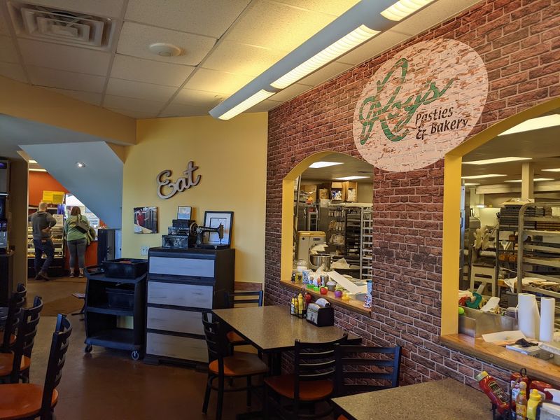 How To Time Your Visit For The Best Roy’s Experience