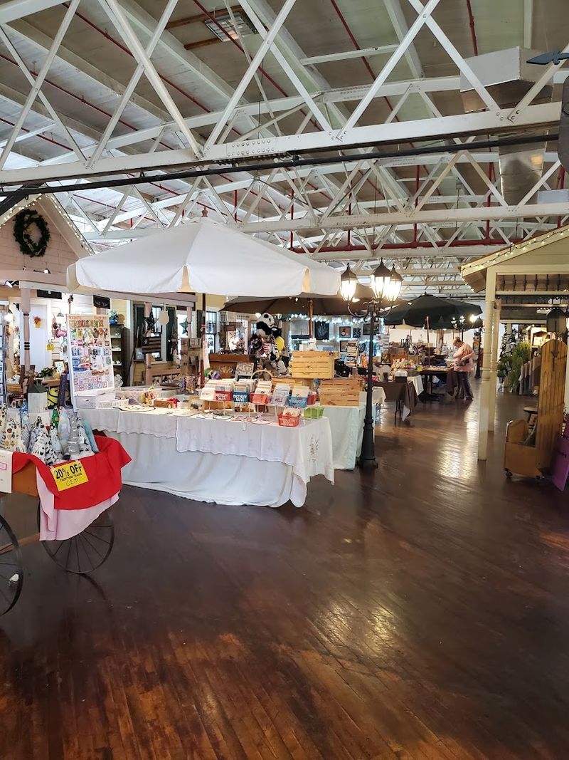 How to Shop Smart Without Missing the Best Booths How to Shop Smart Without Missing the Best Booths