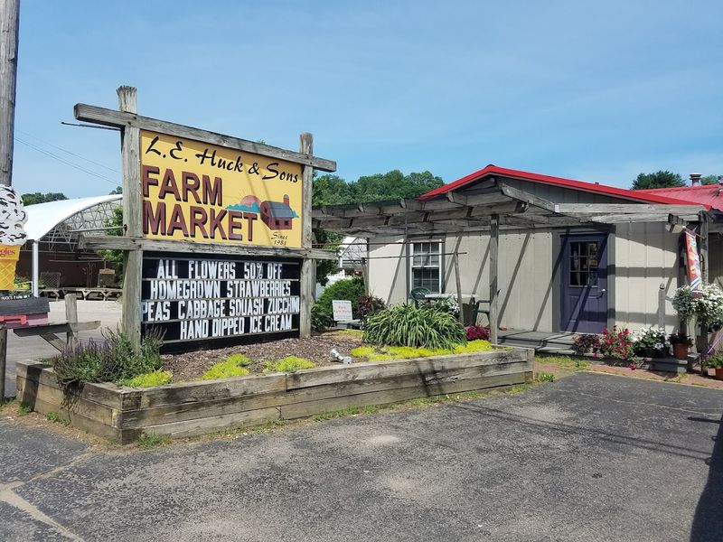 Huck’s Farm Market, Marietta