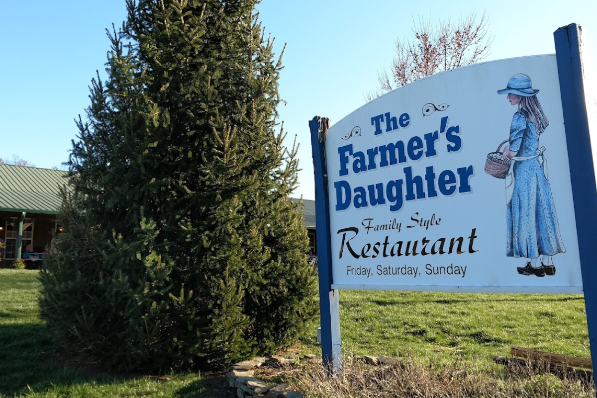 I Cannot Believe People Skip These 11 Tennessee Restaurants for Chains