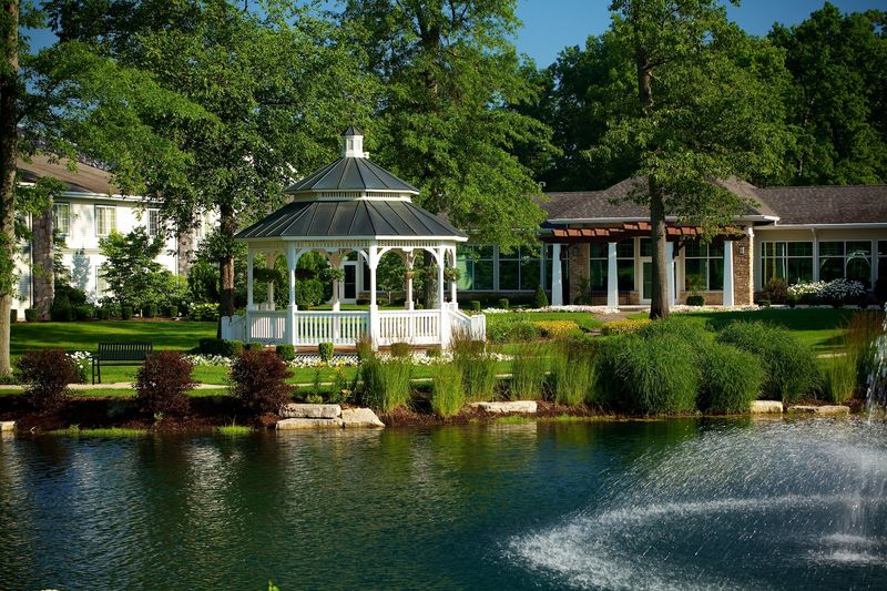 Swan Lake Resort (Plymouth)