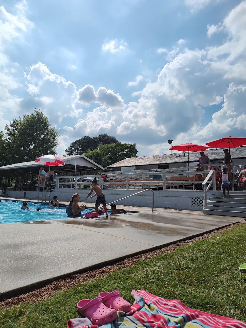 Inskip Pool — Knoxville