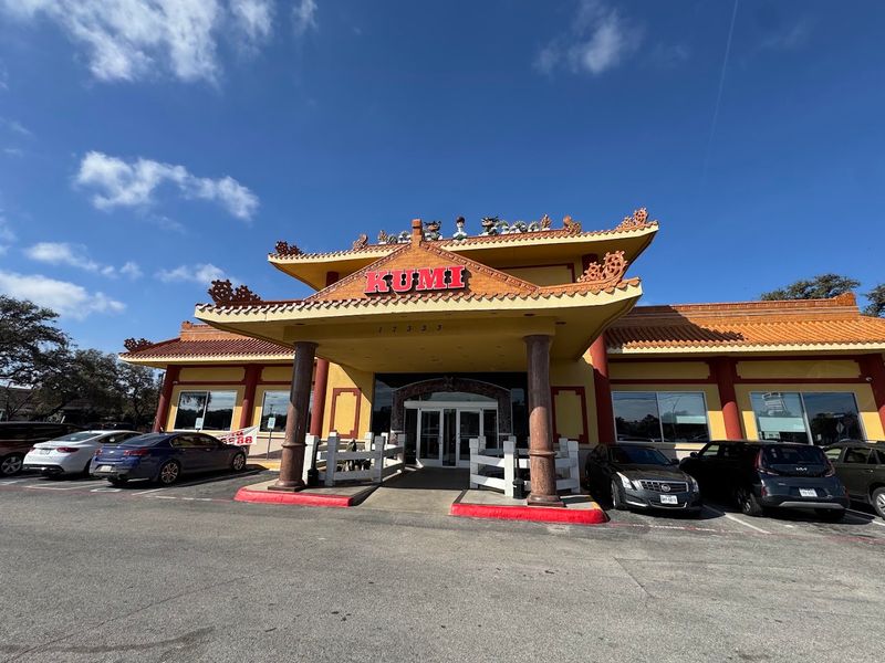 KUMI Seafood Sushi Chinese Buffet (San Antonio)
