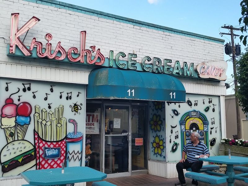 Krisch’s Restaurant & Ice Cream Parlour Krisch’s Restaurant & Ice Cream Parlour