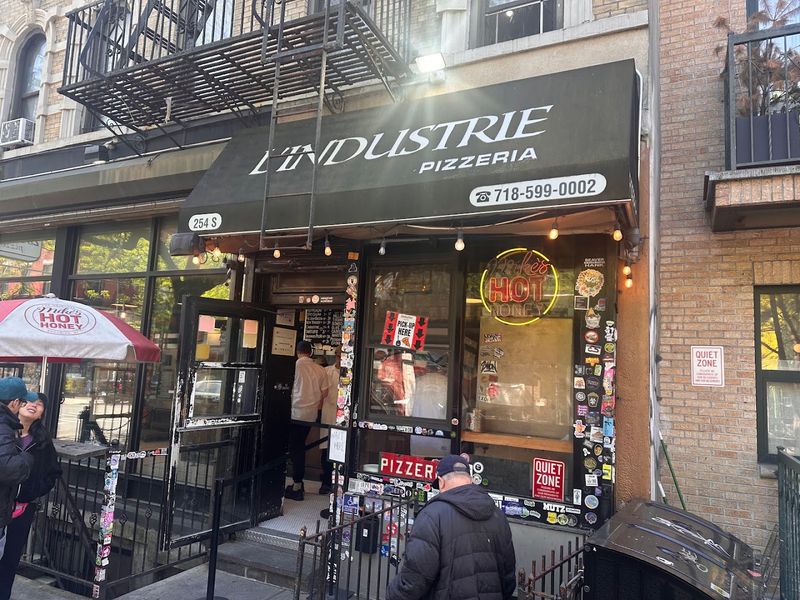 L’Industrie Pizzeria