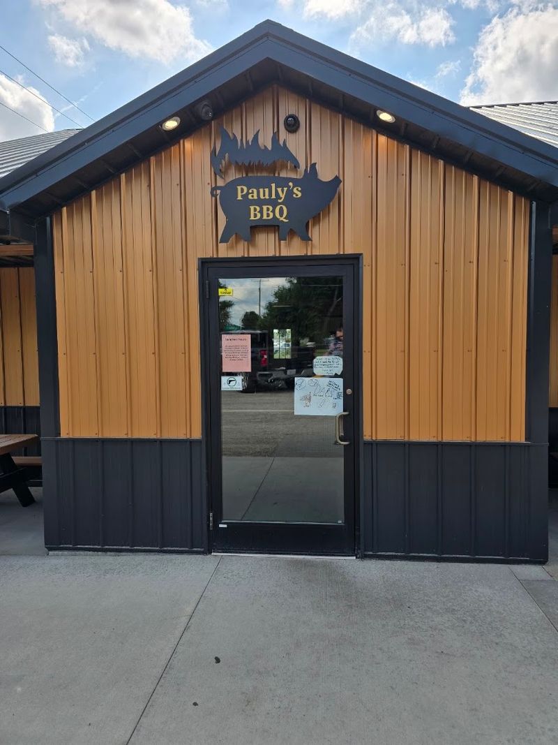 Pauly's BBQ (Arthur)