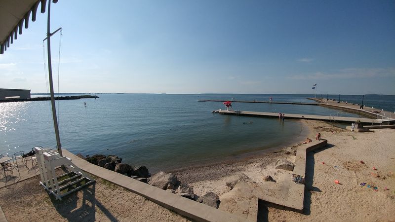 Lake Erie Views Do the Heavy Lifting