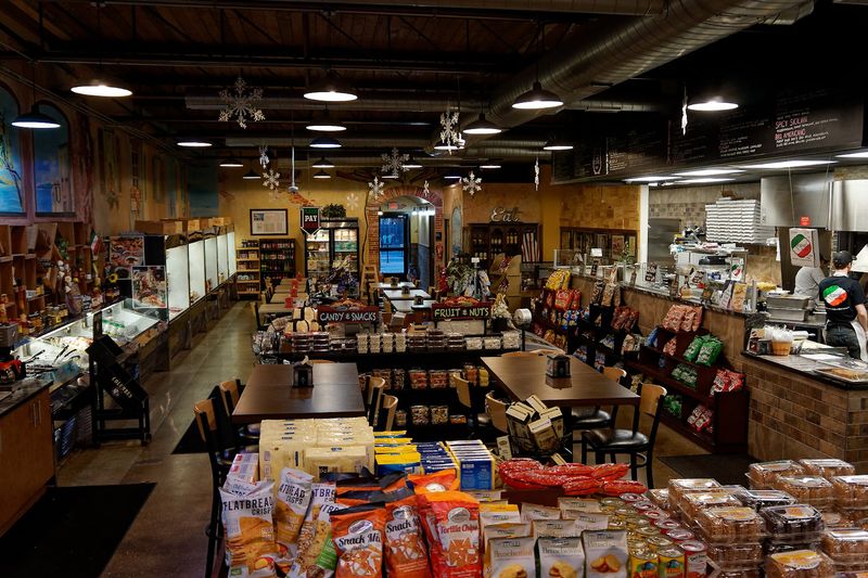 Licavoli’s Market – Grosse Pointe Woods