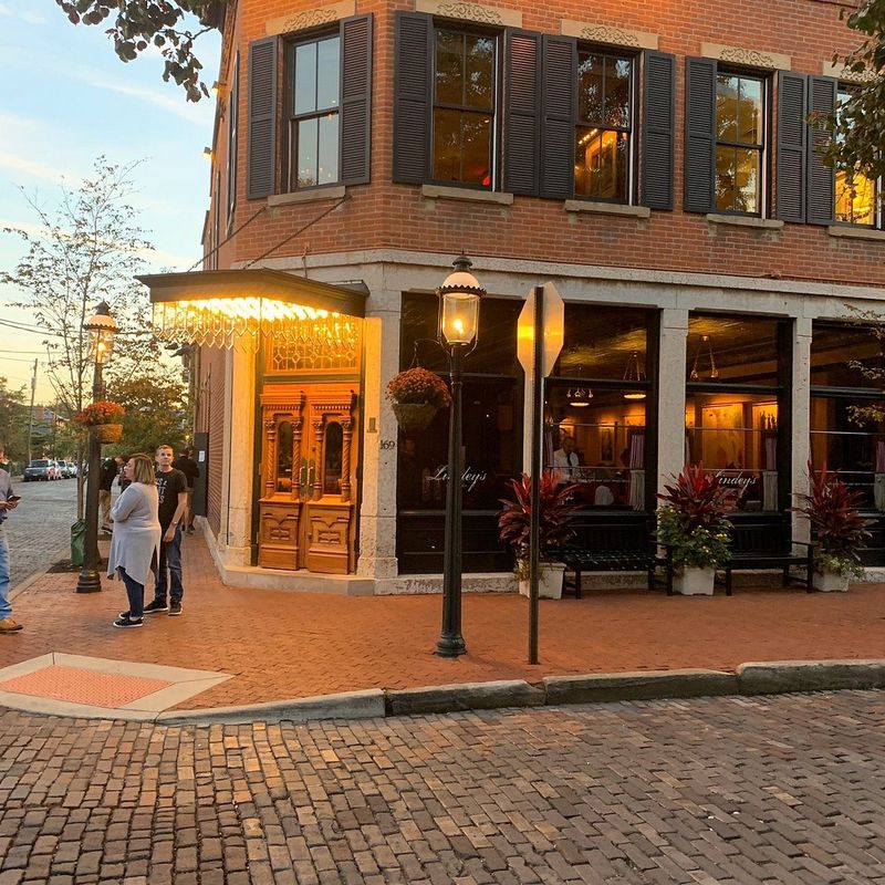 Lindey’s, Columbus