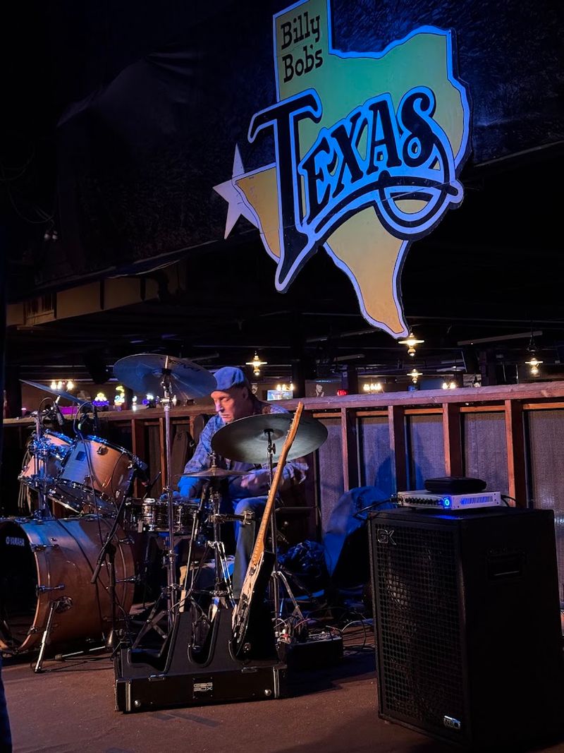 Live Music Every Night from House Bands and Major Acts