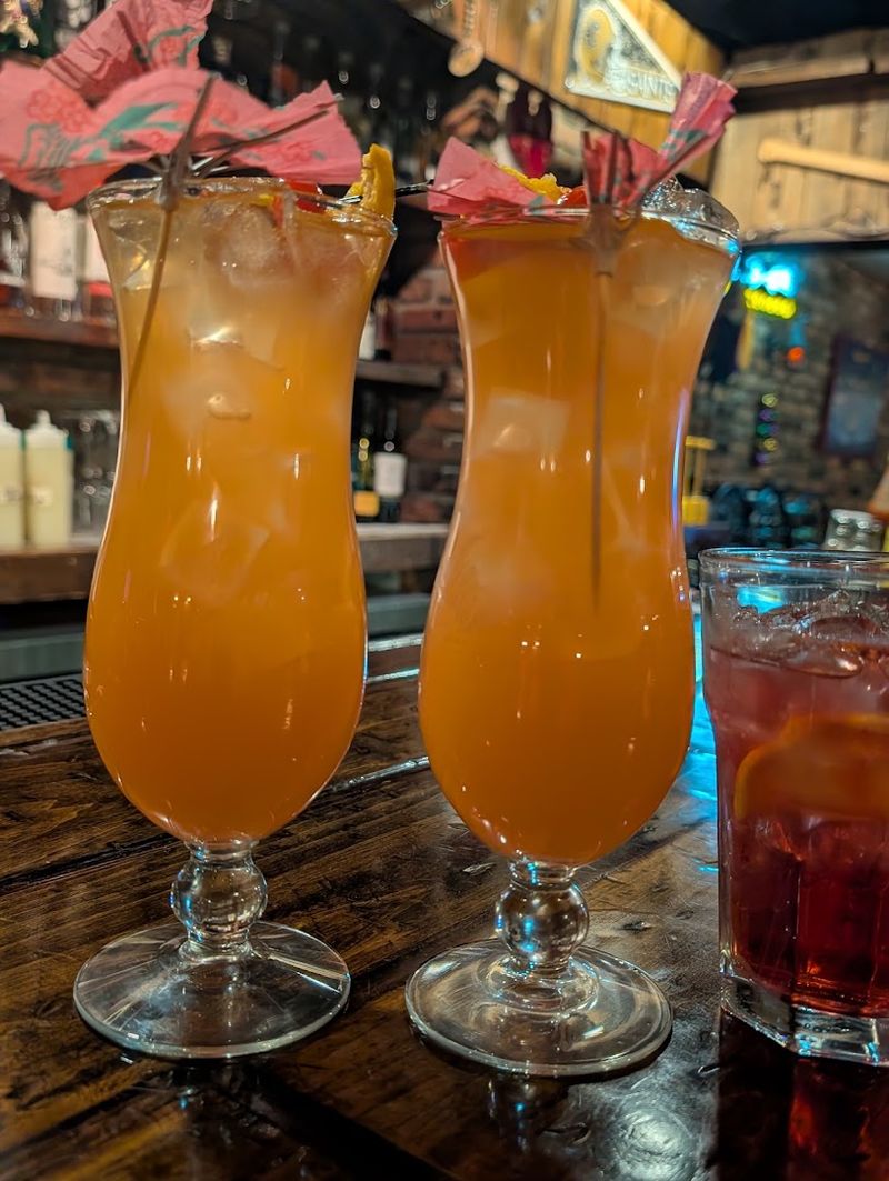 Live music, cocktails, and Fat Tuesday energy