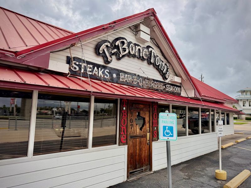 Location Near Kemah Boardwalk Makes It Tourist-Friendly