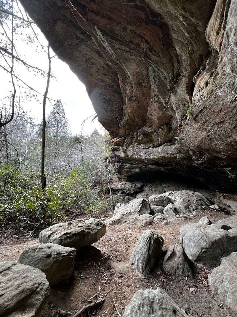 Look for the Rock Formations That Make This Hike Feel Wild Look for the Rock Formations That Make This Hike Feel Wild