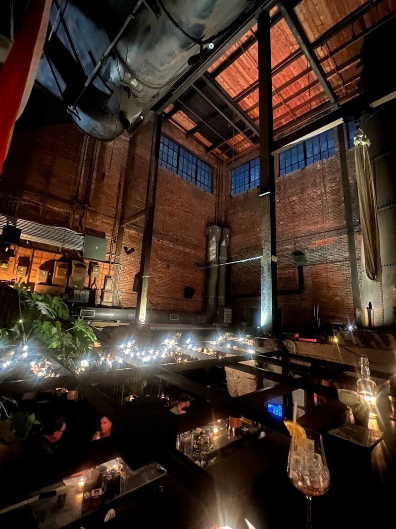 Low Lighting and Towering Ceilings Set the Mood Low Lighting and Towering Ceilings Set the Mood