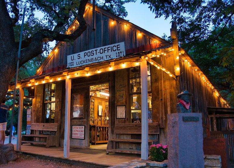 Luckenbach