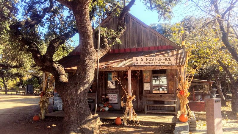 Luckenbach