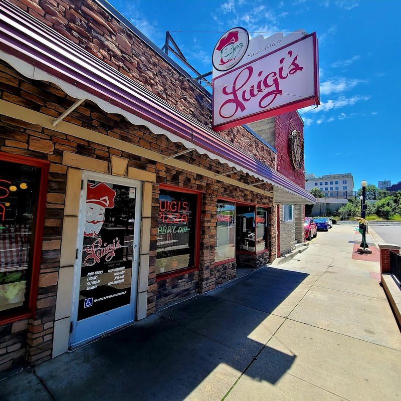 Luigi's Restaurant, Akron