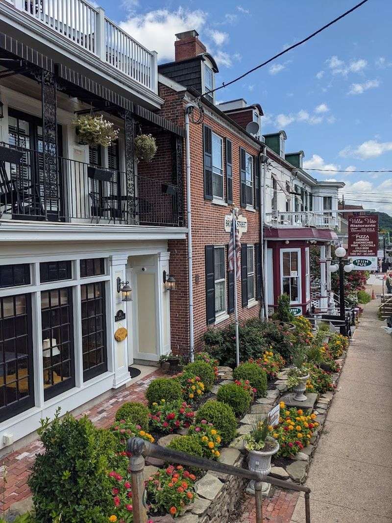 Main Street, Shops, and Seasonal Energy Main Street, Shops, and Seasonal Energy
