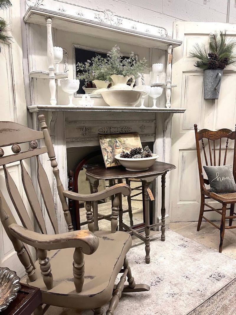 Make It Part of an Antique-Shopping Day in Clinton