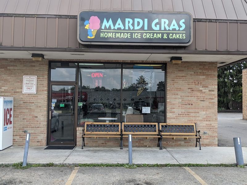Mardi Gras Homemade Ice Cream and Cake, Columbus