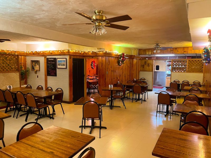 Mattucci’s Willow Cafe