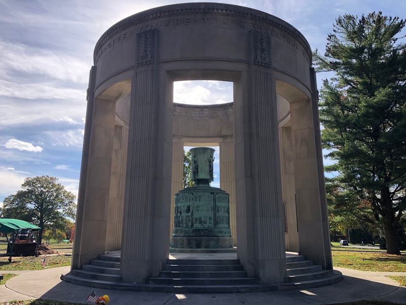 Meadows, ponds, woodlands, and waterfalls create an oasis in busy North Jersey Meadows, ponds, woodlands, and waterfalls create an oasis in busy North Jersey