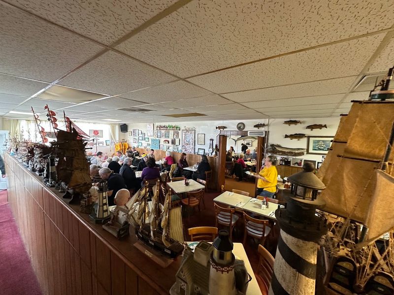 Michigan Fridays, Midday Crowds, and the Smart Time to Go