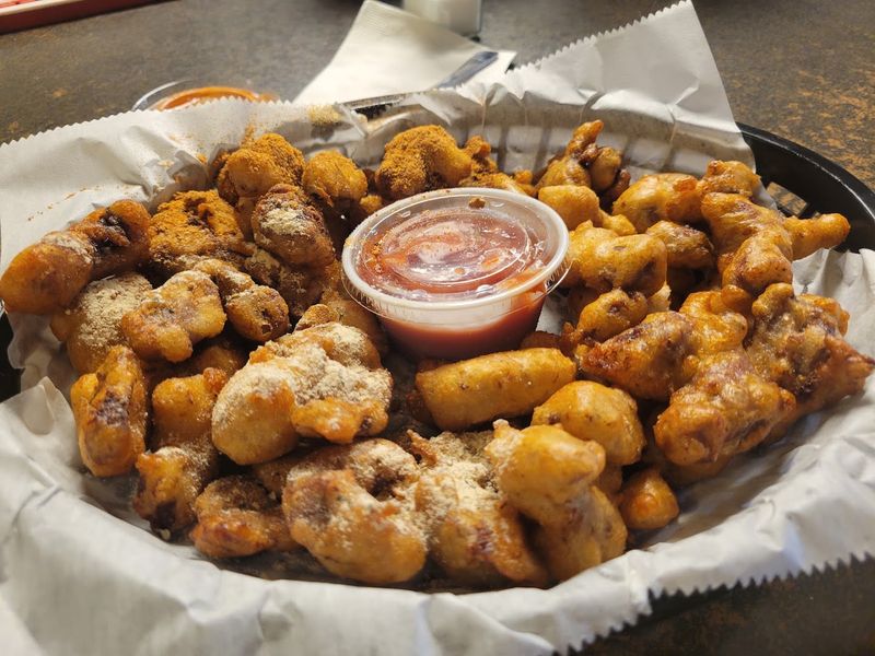 Michigan's Most Unexpected Menu Star: The Fried Gizzard Michigan's Most Unexpected Menu Star: The Fried Gizzard