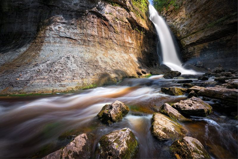 Michigan's Upper Peninsula Sets the Season Michigan's Upper Peninsula Sets the Season