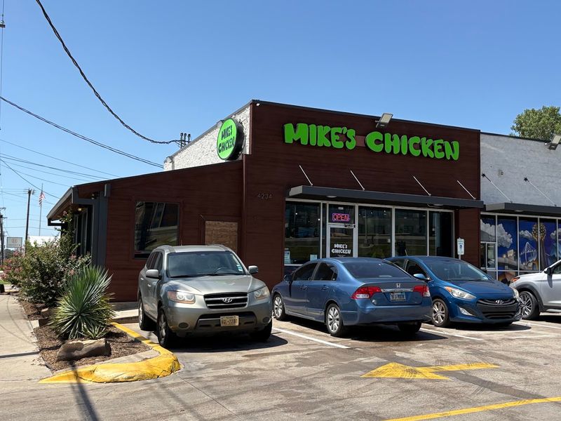 Mike's Chicken (Dallas)