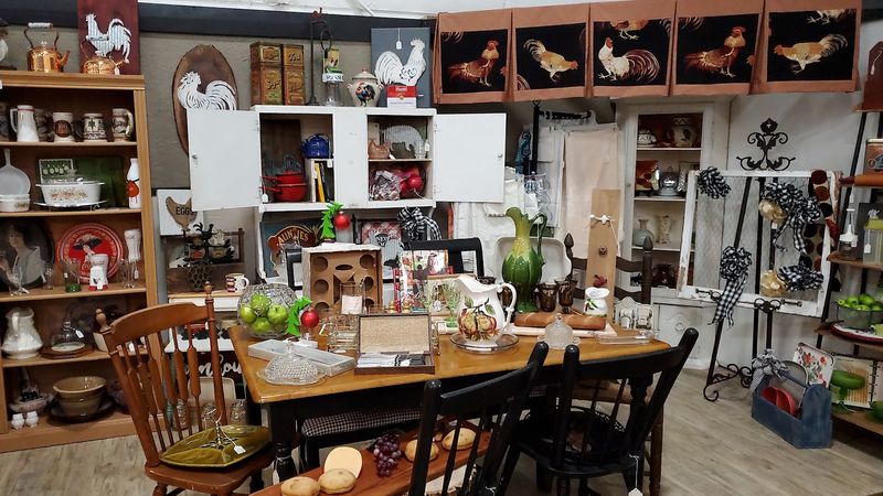 Miss Lucille's Marketplace — Clarksville