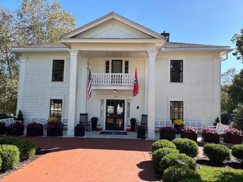 Miss Mary Bobo's Restaurant — Lynchburg Miss Mary Bobo's Restaurant — Lynchburg