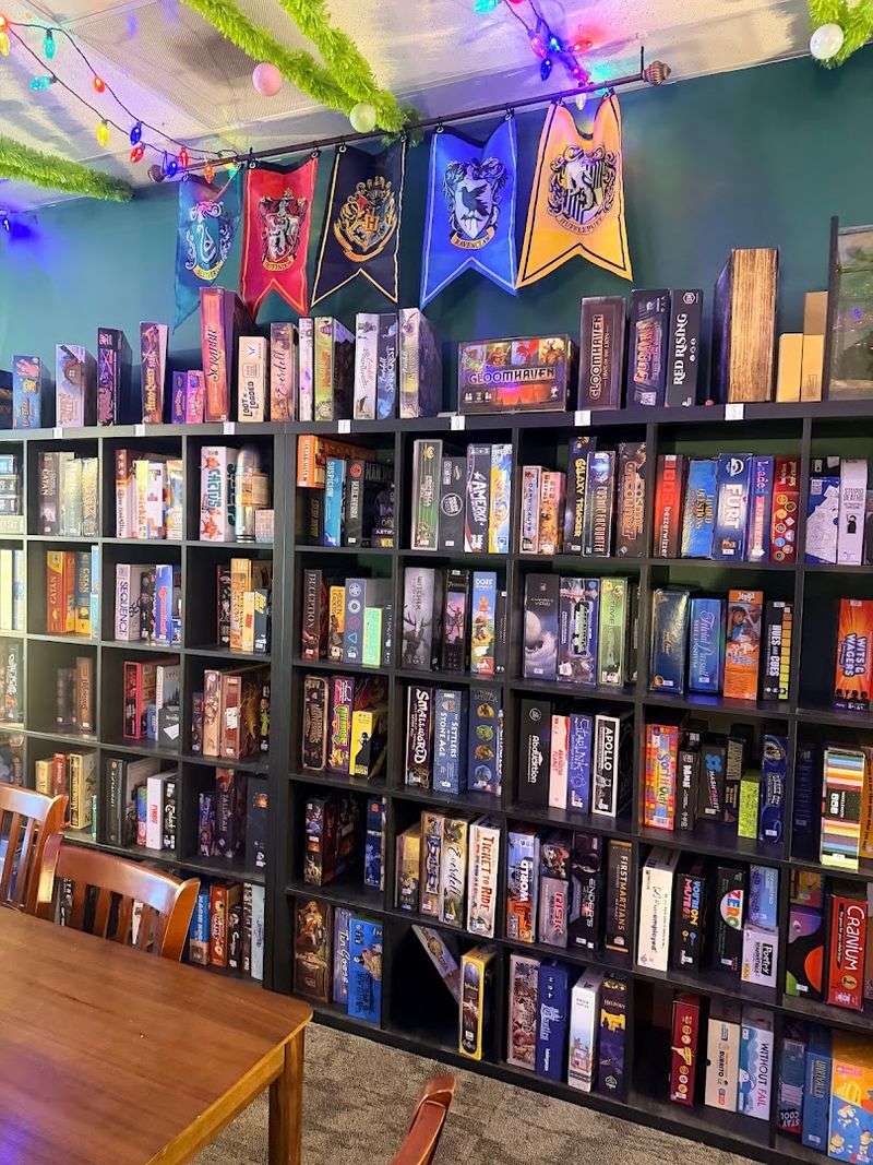 More Than 800 Games Fill the Shelves