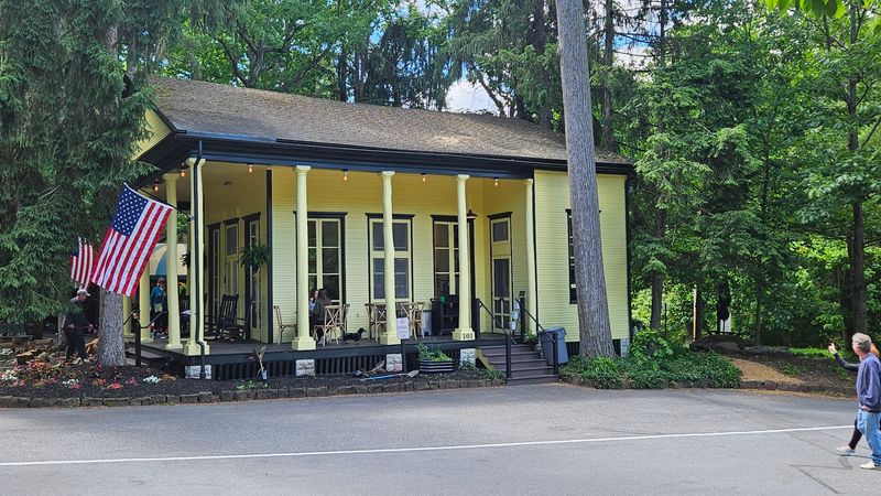 Mount Gretna Adds Extra Appeal Mount Gretna Adds Extra Appeal
