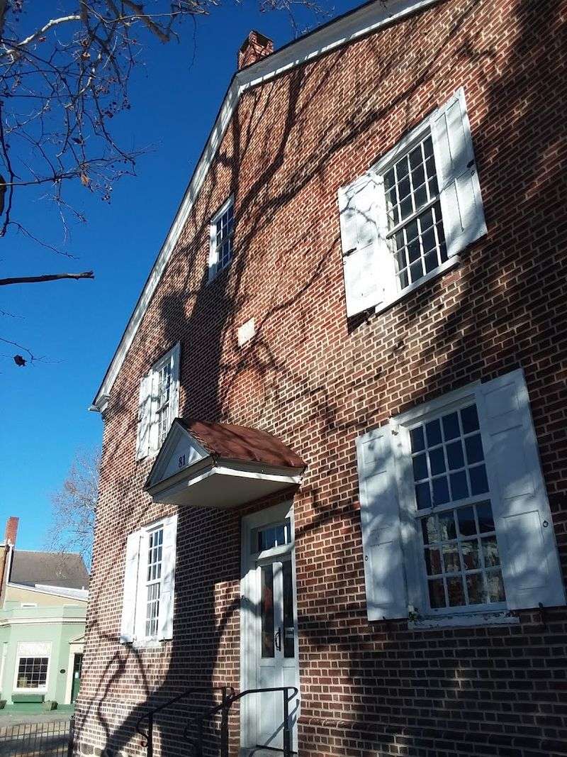 Mount Holly Friends Meeting House - Mount Holly
