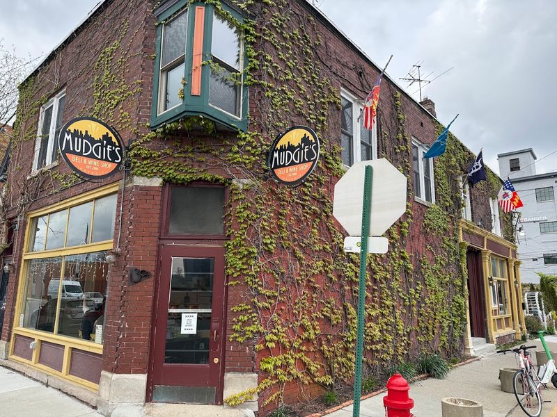Mudgie’s Deli & Wine Shop – Detroit