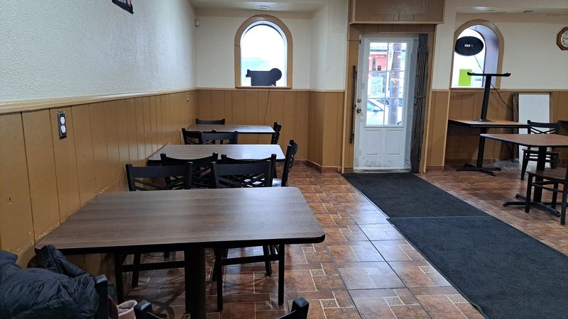 A Casual Room Built for Takeout Energy A Casual Room Built for Takeout Energy