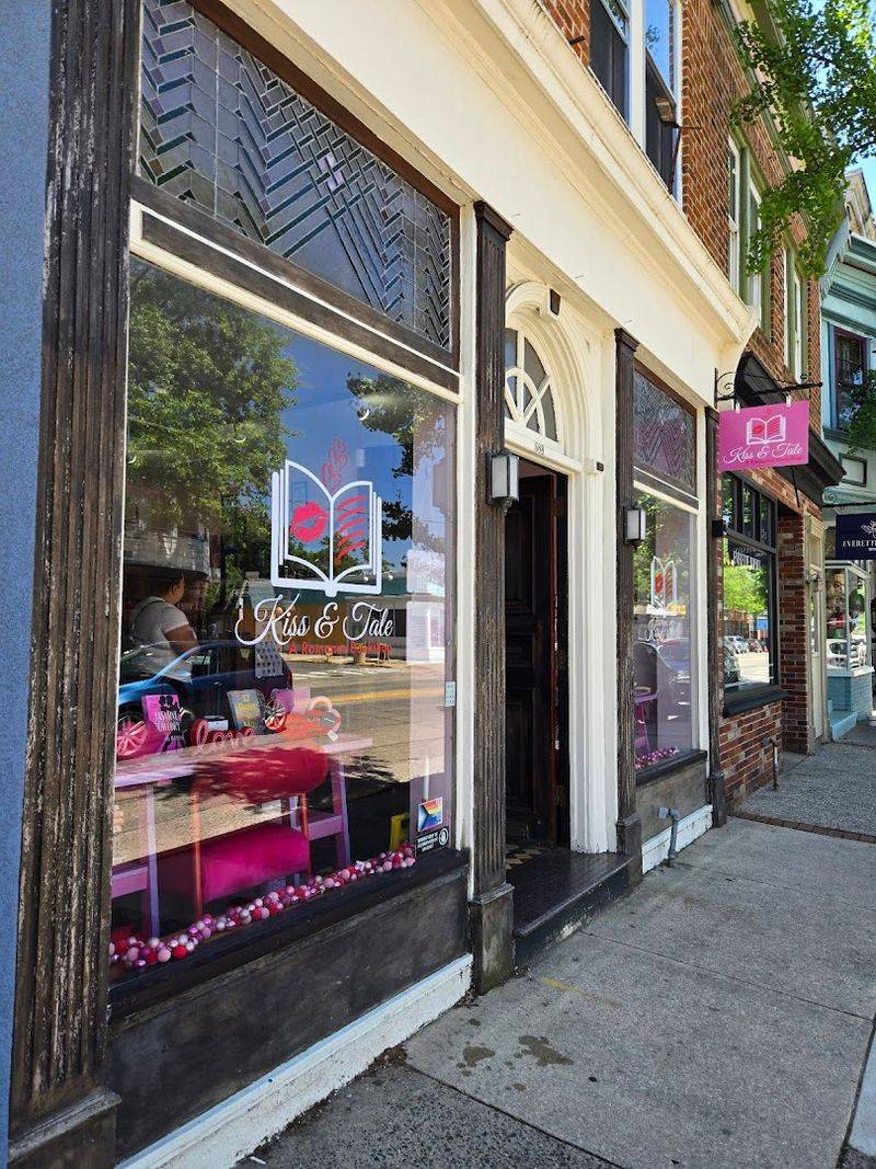 New Jersey’s first romance bookshop gets its own love story